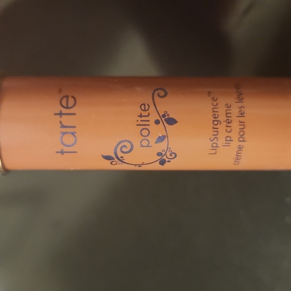 Tarter Polite Lip Cream